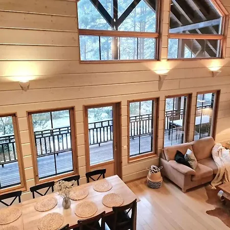 Upea Alppitalo Tahkolla * تاكوفوري